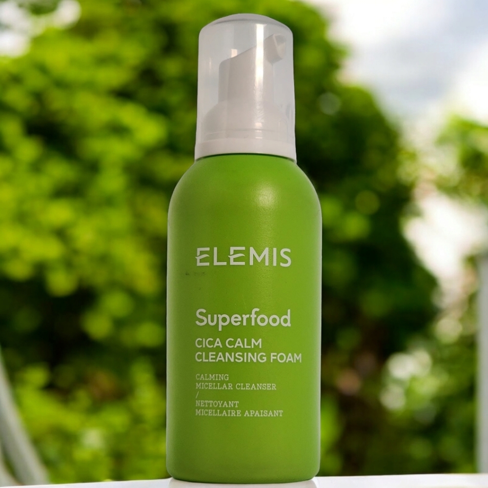 Elemis Superfood cica calm cleansing foam face wash